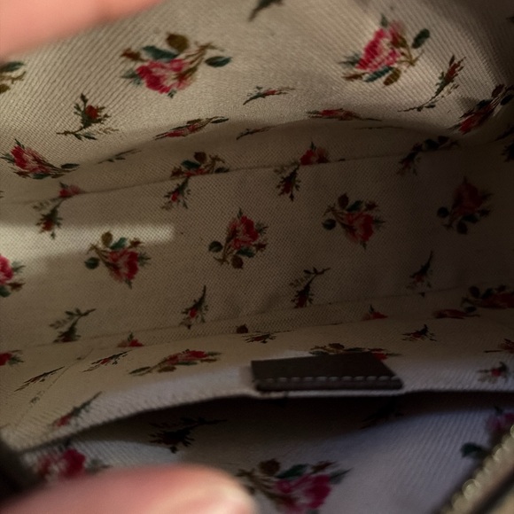 Gucci Beige and Brown Logo Crossbody with Green and Red Strap - Picture 4 of 7